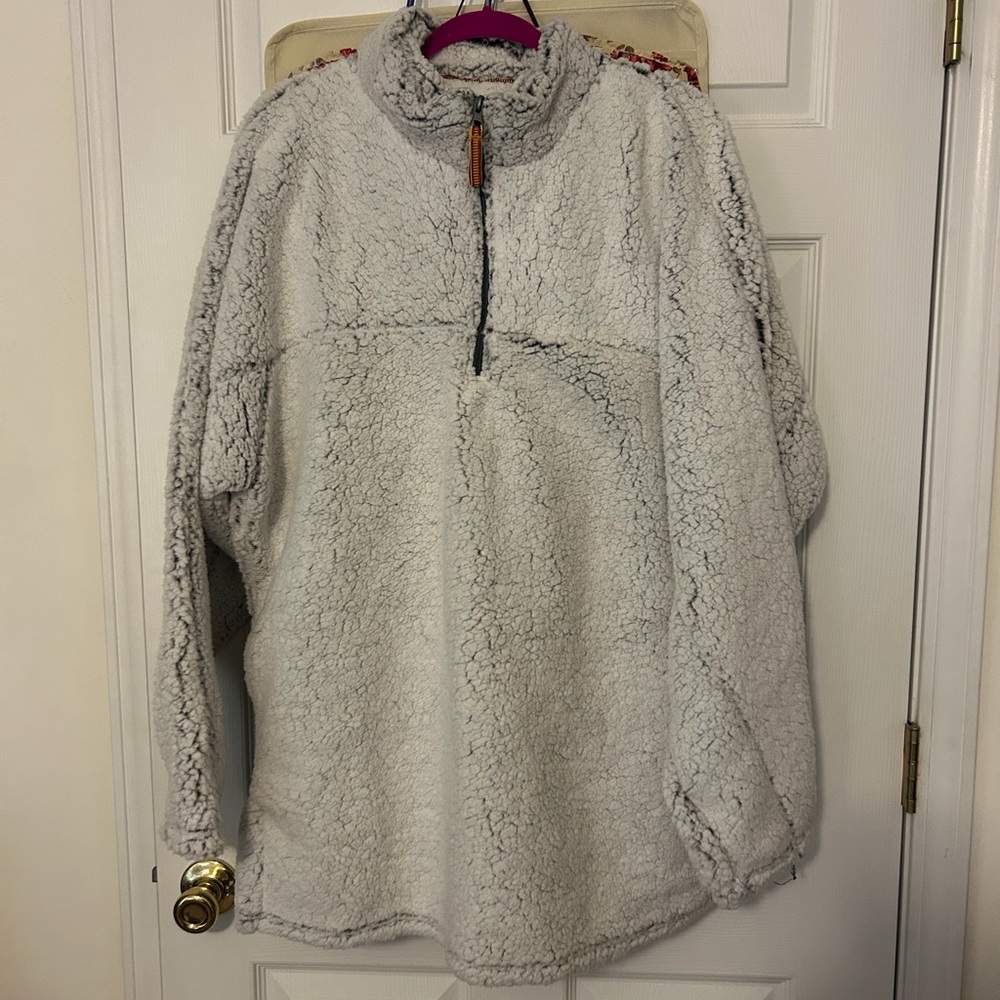 NWOT Oversized Size XL Cozy Gray Sherpa Pullover